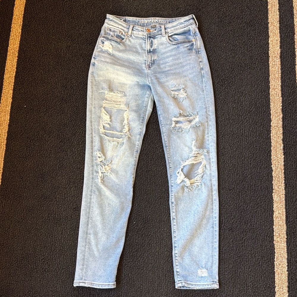 American Eagle Mom Jeans